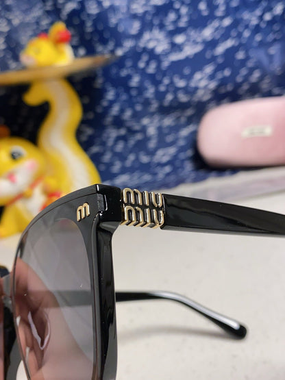 MIU MIU GLIMPSE SQUARE SUNGLASSES 554617 IN BLACK ACETATE BLACK LENS