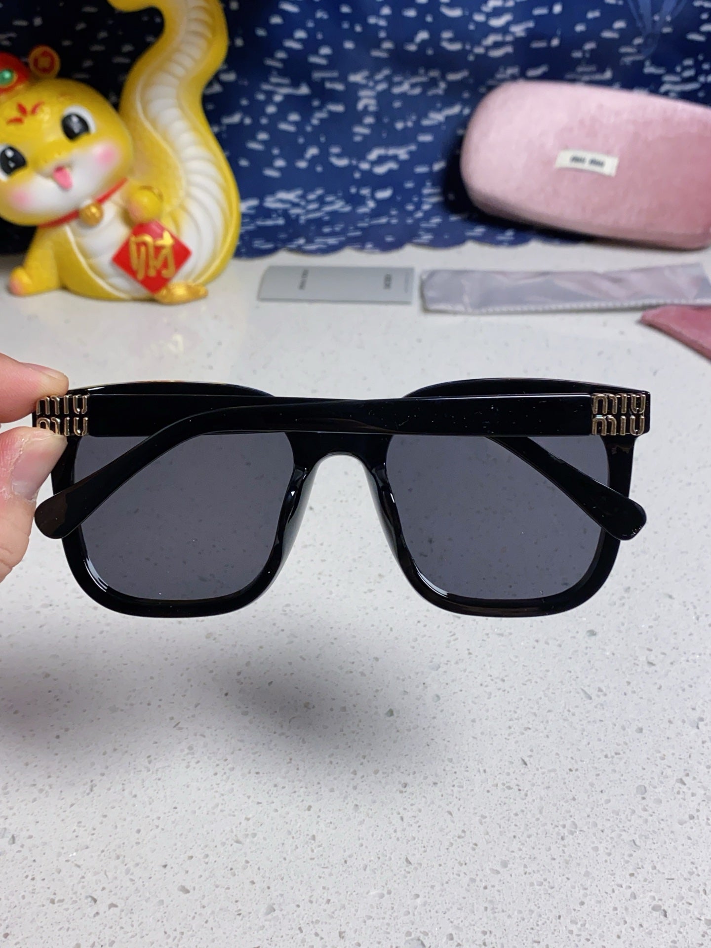 MIU MIU GLIMPSE SQUARE SUNGLASSES 554617 IN BLACK ACETATE BLACK LENS