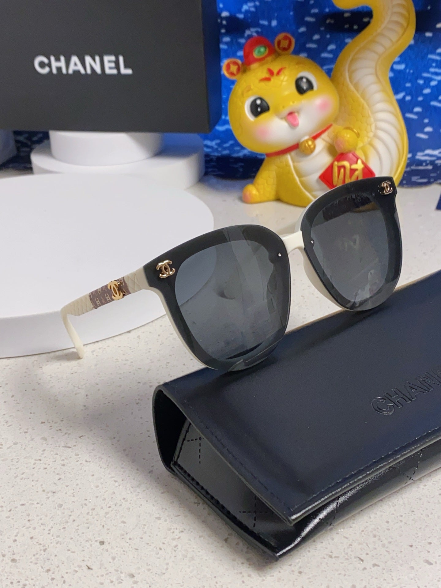CHANEL BROWNLINE SUNGLASSES 638937 IN ACETATE