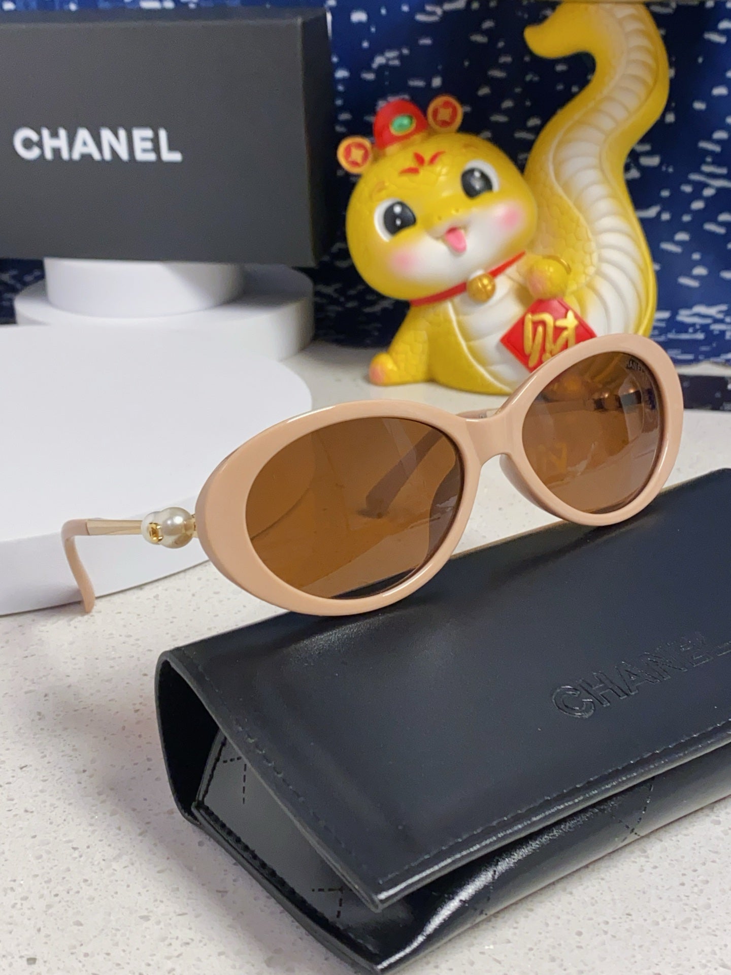 CHANEL OVAL SUNGLASSES 640341 IN NUDE ACETATE METAL FRAME