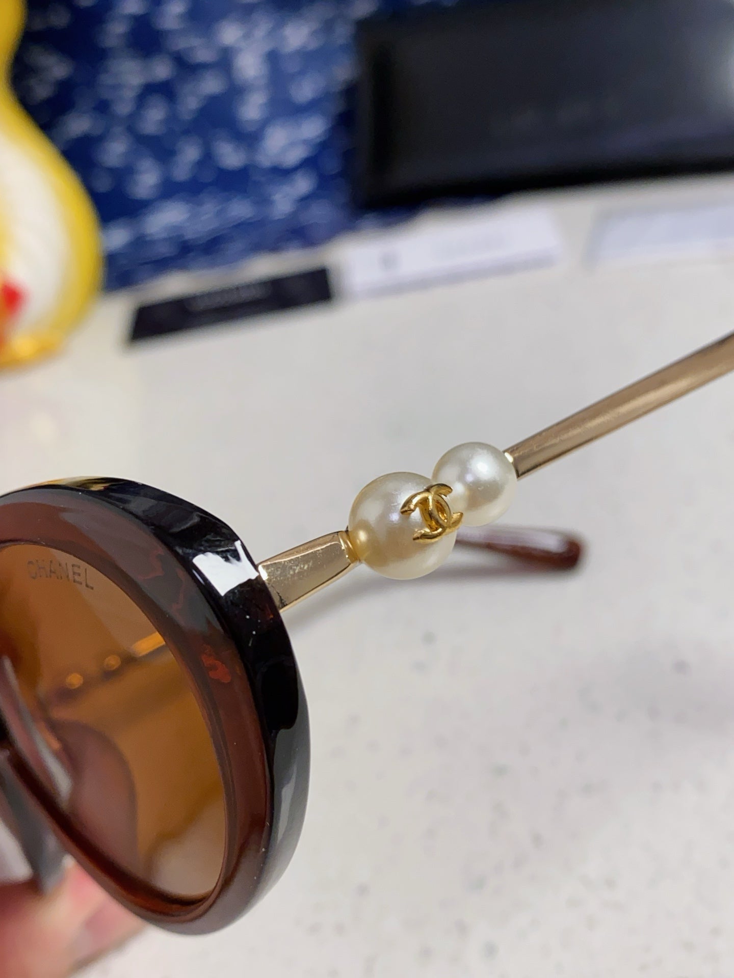 CHANEL OVAL SUNGLASSES 640342 IN BROWN CLEAR ACETATE METAL FRAME