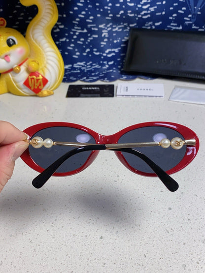 CHANEL OVAL SUNGLASSES 640344 IN BLACK RED ACETATE METAL FRAME EMBOSSED PEARL