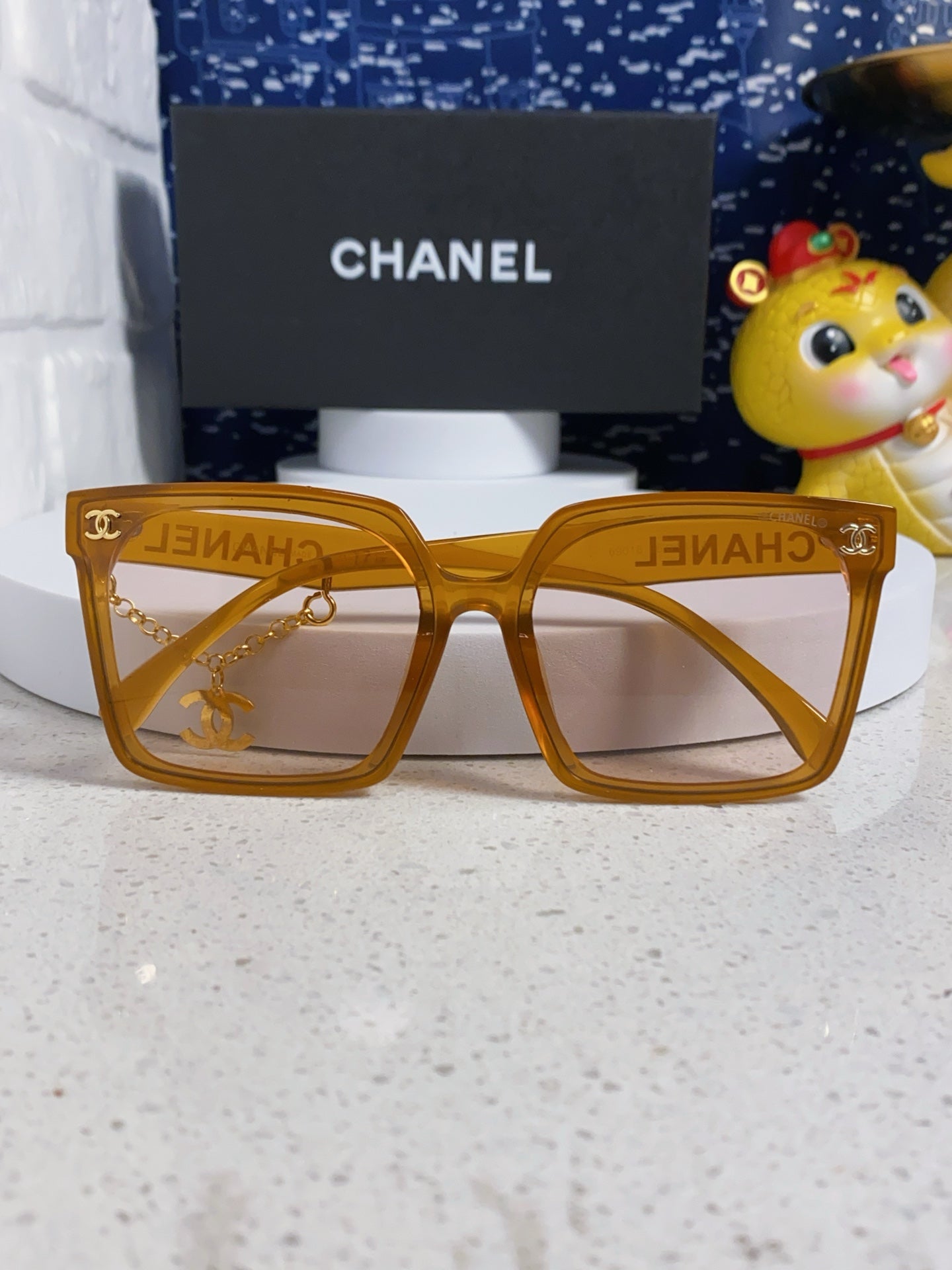 CHANEL SQUARE SUNGLASSES 641806 IN DARK YELLOW ACETATE