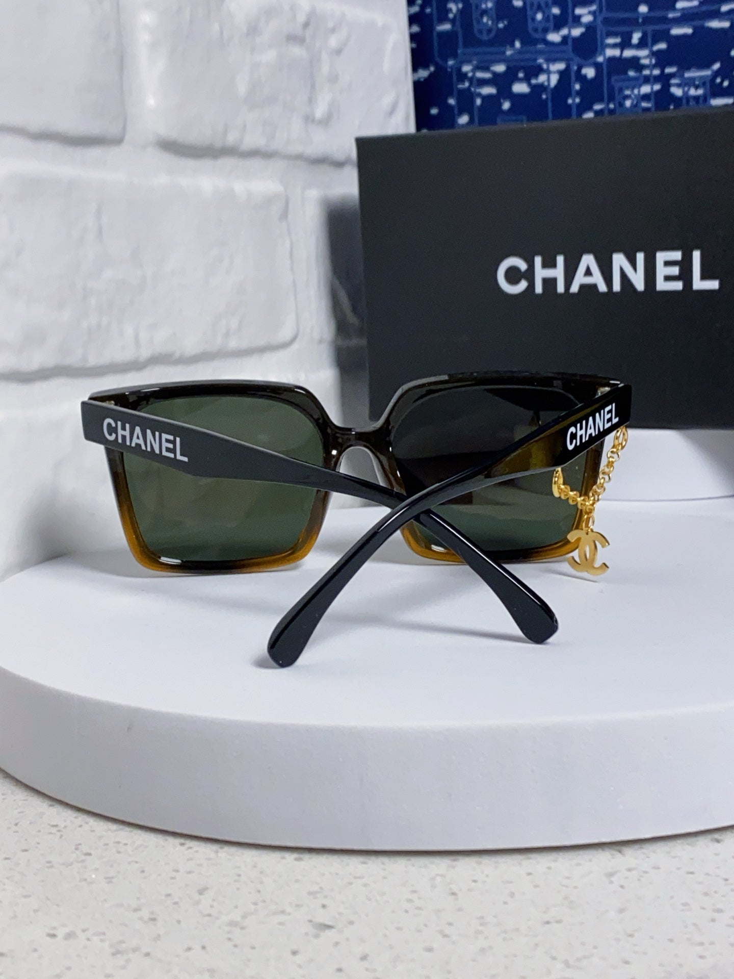 CHANEL SQUARE SUNGLASSES 641808 IN BLACK OMBRE ORANGE ACETATE GOLD CHAIN