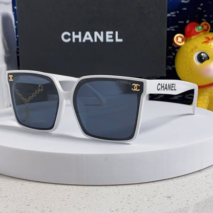 CHANEL SQUARE SUNGLASSES 641811 IN WHITE ACETATE GOLD CHAIN