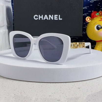 CHANEL BUTTERFLY SUNGLASSES 641814 IN WHITE ACETATE GOLD METAL LOGO