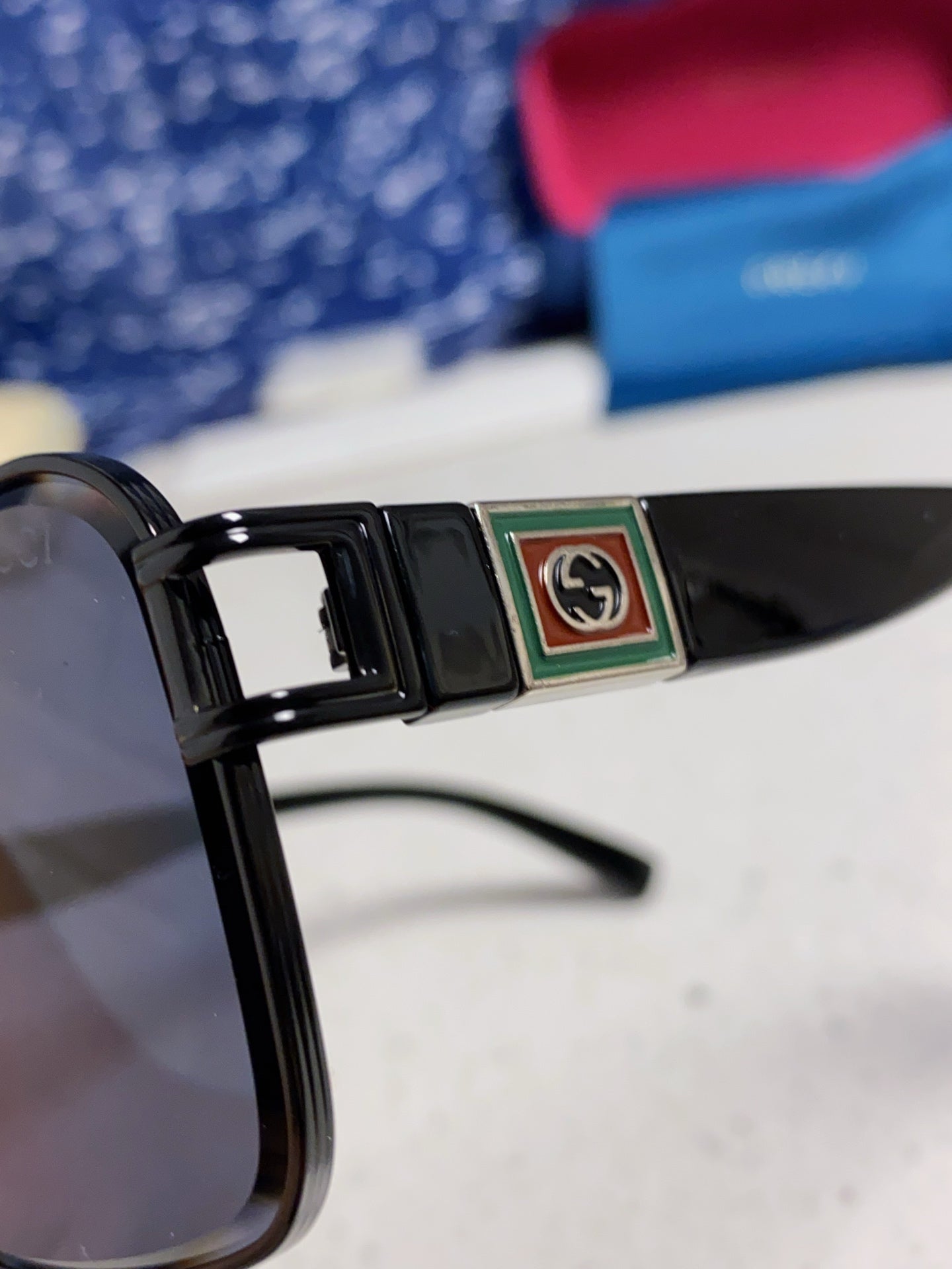 GUCCI SQUARE FRAME SUNGLASSES 576906 IN METAL