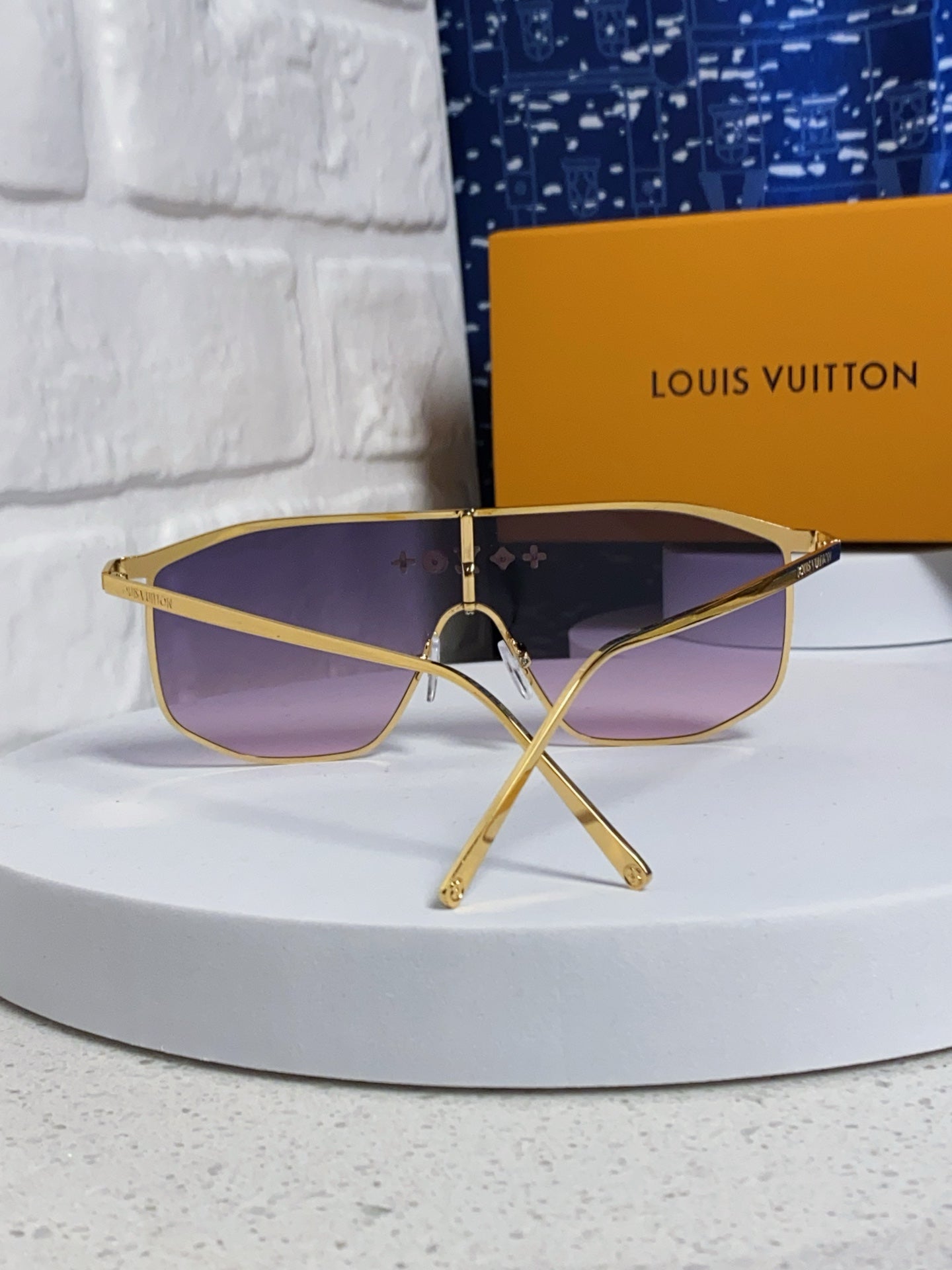 LOUIS VUITTON GOLDEN MASK SUNGLASSES 582731 IN GOLD METAL PURPLE SMOKE LENSES