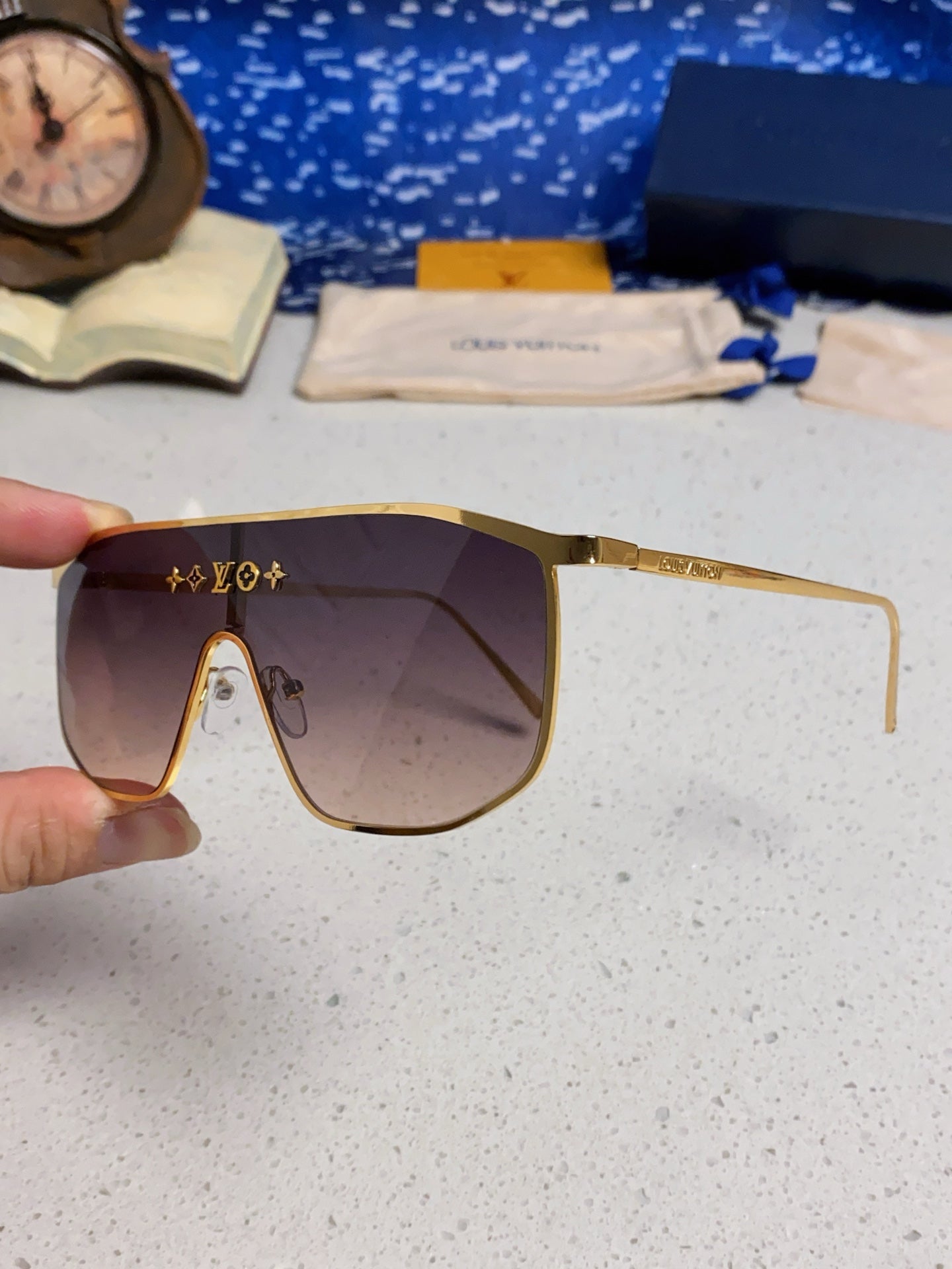 LOUIS VUITTON GOLDEN MASK SUNGLASSES 582732 IN GOLD METAL DARK GREY SMOKE LENSES
