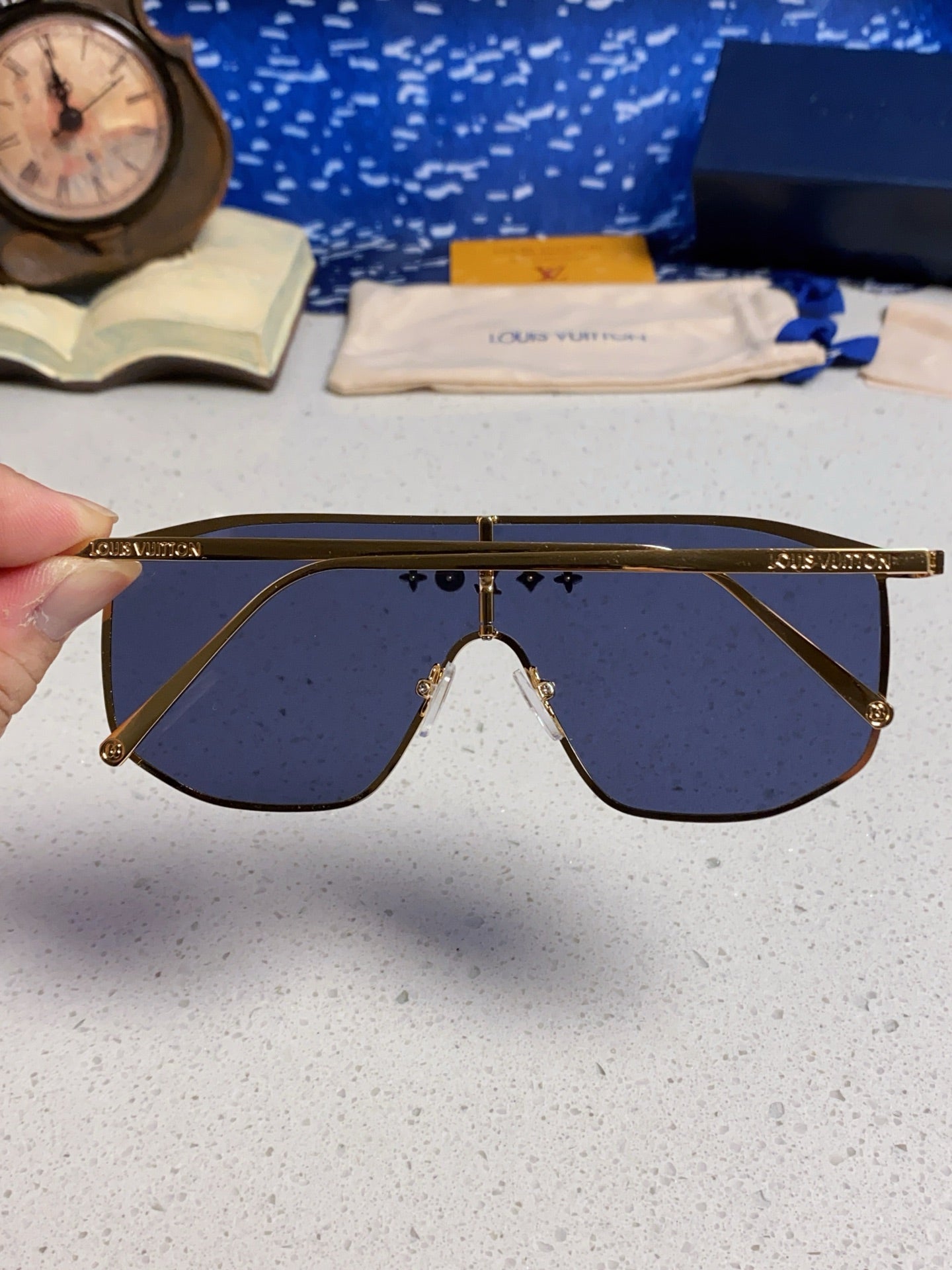 LOUIS VUITTON GOLDEN MASK SUNGLASSES 582735 IN GOLD METAL GREY LENSES
