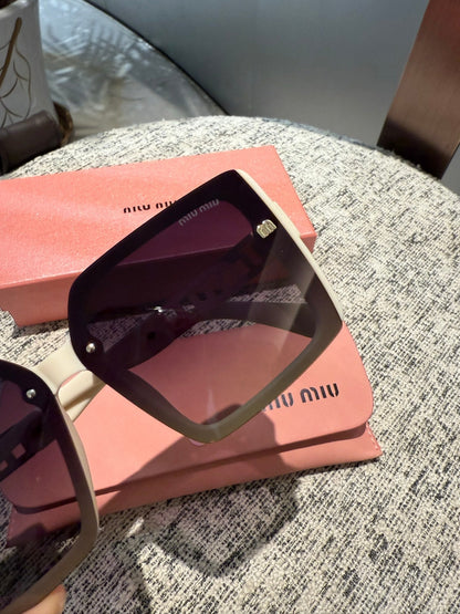 MIU MIU LOGO SQUARE SUNGLASSES 512015 IN WHITE ACETATE