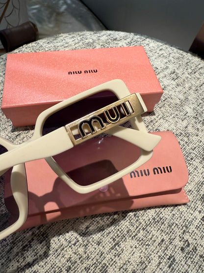 MIU MIU LOGO SQUARE SUNGLASSES 512015 IN WHITE ACETATE