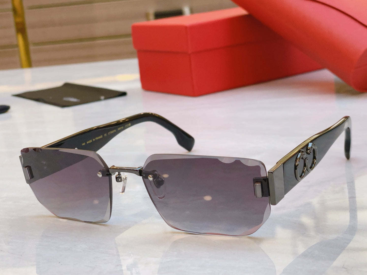CARTIER PANTHÈRE GEOMETRIC SUNGLASSES CT0637S IN METAL AND ACETATE