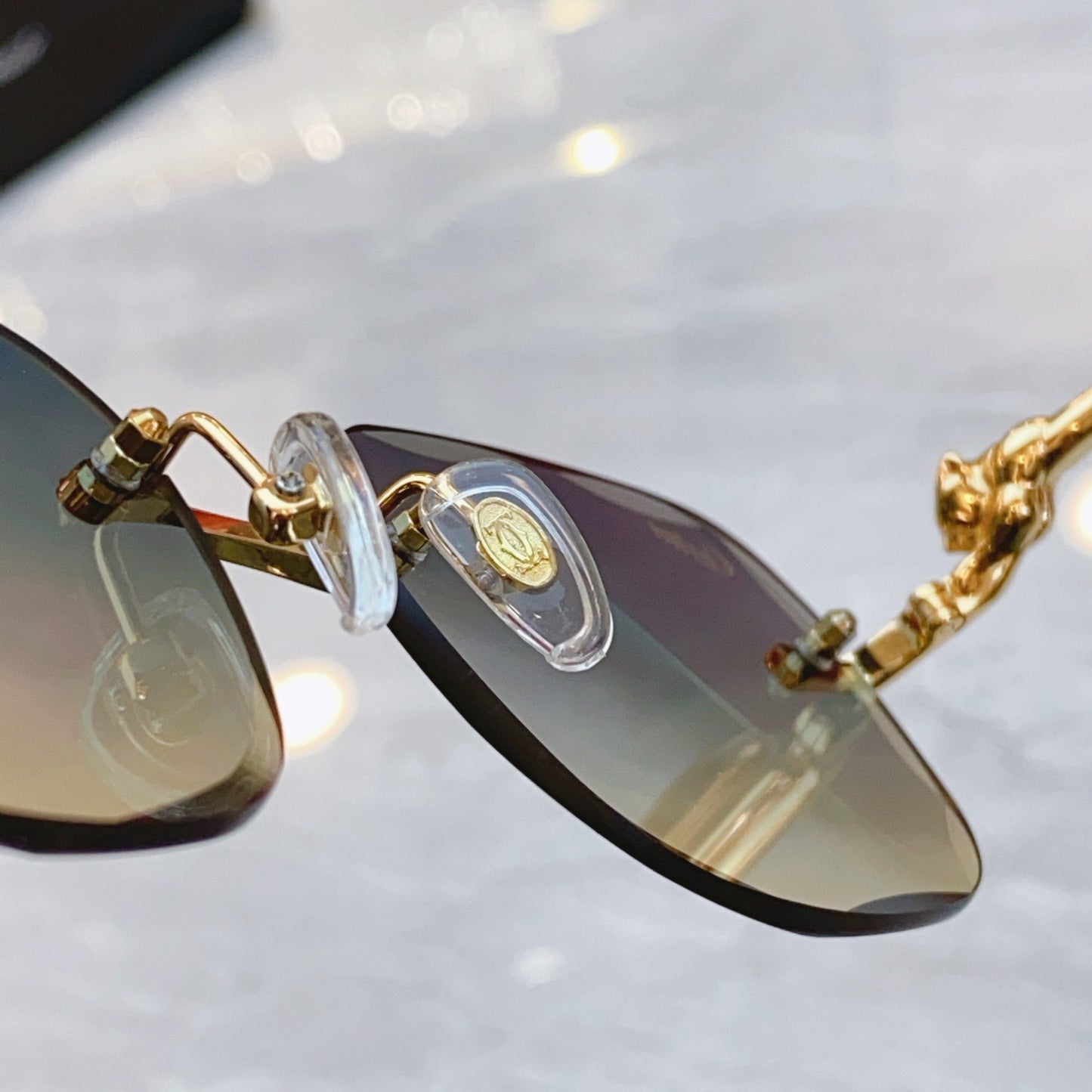 CARTIER PANTHÈRE RECTANGULAR SUNGLASSES 575935 IN METAL