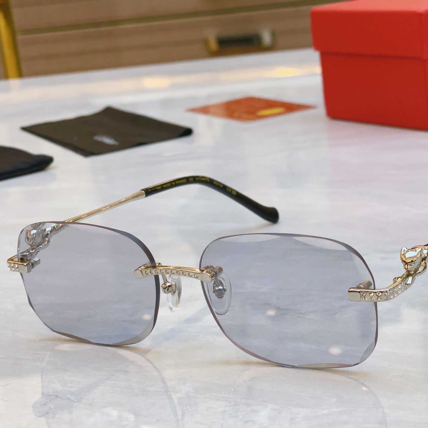 CARTIER PANTHÈRE RECTANGULAR SUNGLASSES 575935 IN METAL