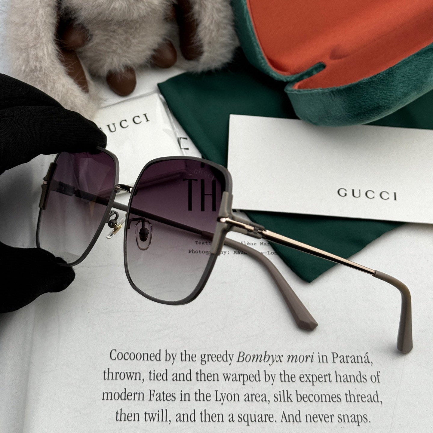 GUCCI SQUARE FRAME SUNGLASSES G8639 IN METAL