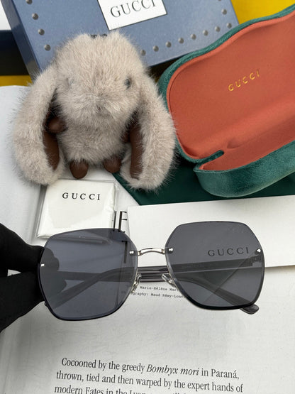 GUCCI RECTANGULAR FRAME SUNGLASSES G0638 IN METAL AND ACETATE
