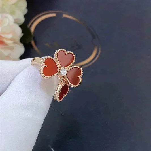 VCA SWEET CLOVER CARNELIAN RING