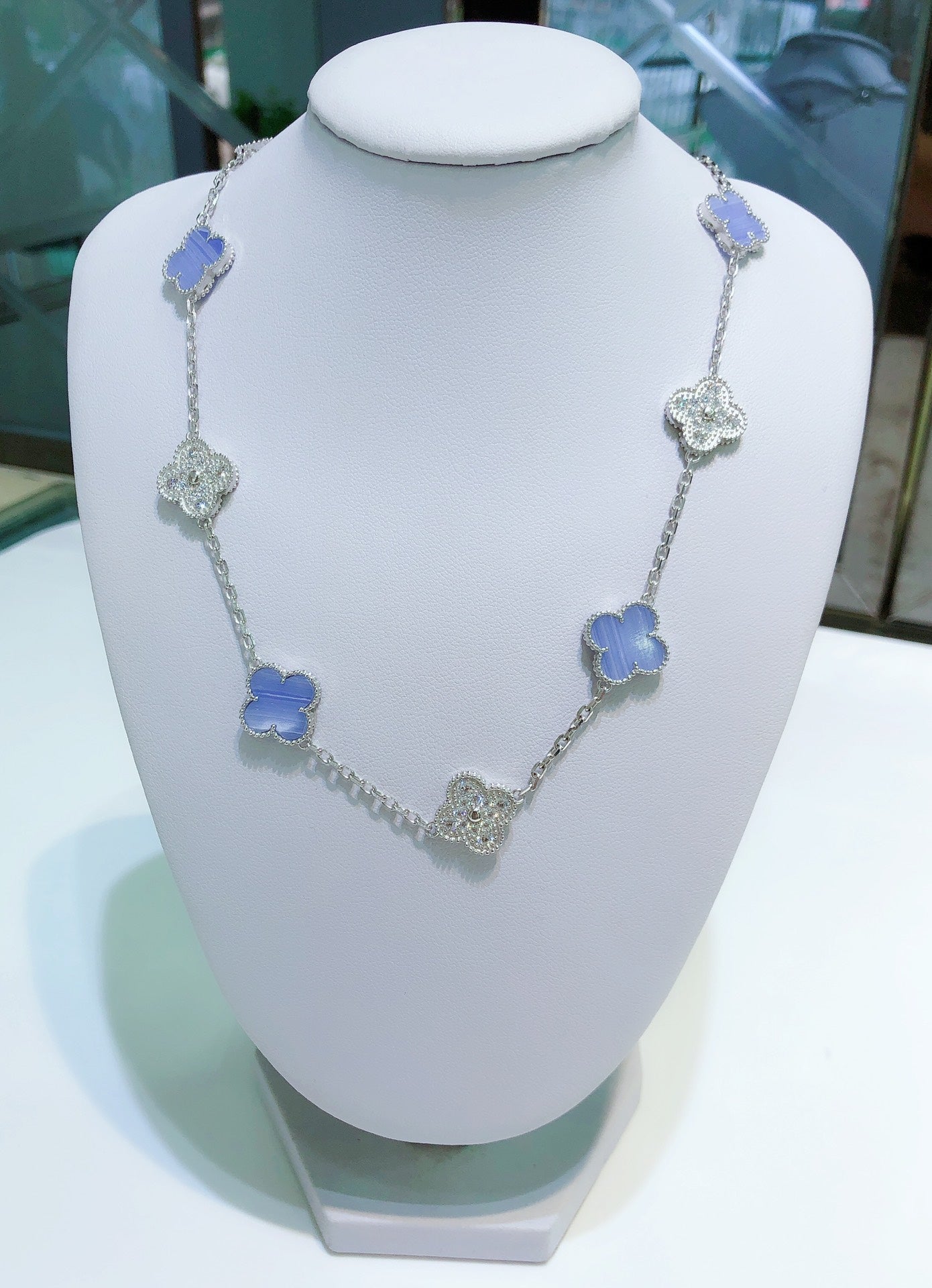 VCA CLOVER 10 MOTIFS CHALCEDONY DIAMONDS SILVER NECKLACE
